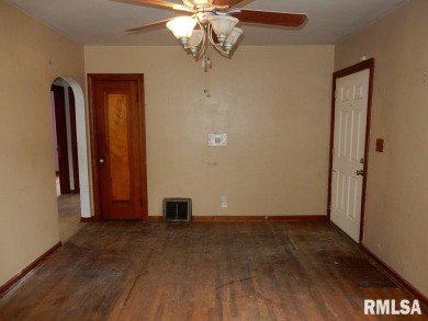 Situated across from Bunn Golf Course and Bunn Park, this 1.5 on Bunn Golf Course in Illinois - for sale on GolfHomes.com, golf home, golf lot