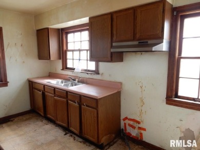 Situated across from Bunn Golf Course and Bunn Park, this 1.5 on Bunn Golf Course in Illinois - for sale on GolfHomes.com, golf home, golf lot