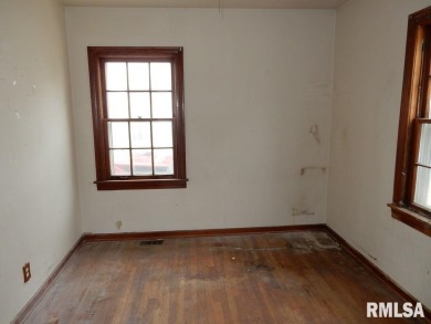 Situated across from Bunn Golf Course and Bunn Park, this 1.5 on Bunn Golf Course in Illinois - for sale on GolfHomes.com, golf home, golf lot