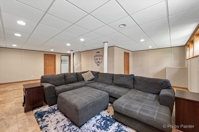 Welcome to this bright and spacious 4-bedroom, 3.1-bath home in on Midlane Championship Golf Resort in Illinois - for sale on GolfHomes.com, golf home, golf lot