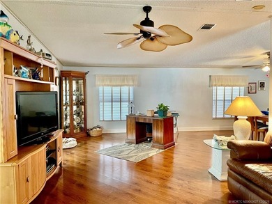 BRAND NEW WINDOWS! This home is perfectly situated near on Indianwood Golf and Country Club in Florida - for sale on GolfHomes.com, golf home, golf lot