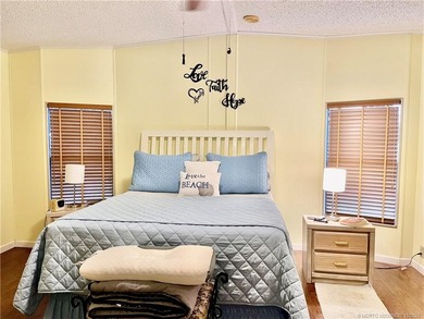 BRAND NEW WINDOWS! This home is perfectly situated near on Indianwood Golf and Country Club in Florida - for sale on GolfHomes.com, golf home, golf lot