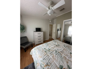 Beautiful Fully Furnished 2-Bedroom Palm Harbor Home - Move-In on Schalamar Creek Golf and Country Club in Florida - for sale on GolfHomes.com, golf home, golf lot