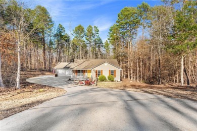 This home will please anyone looking for the perfect spot in the on The Trail At Chickasaw Pointe in South Carolina - for sale on GolfHomes.com, golf home, golf lot