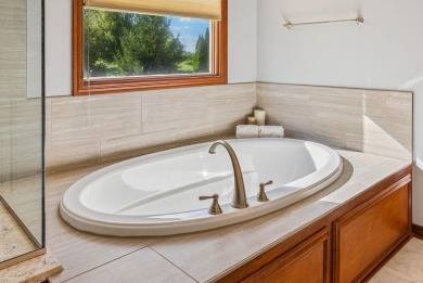 Welcome to this meticulously maintained home in the highly on Heritage Golf Club in Ohio - for sale on GolfHomes.com, golf home, golf lot
