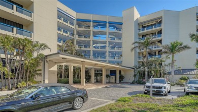 This unit owner has installed a brand new Trane 3.5 ton HVAC on Longboat Key Golf Club Resort in Florida - for sale on GolfHomes.com, golf home, golf lot