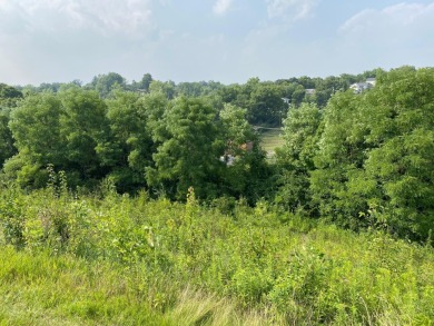 New reduced lot prices!! Close to downtown, the airport and on Highland Country Club in Kentucky - for sale on GolfHomes.com, golf home, golf lot