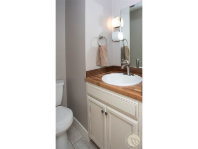 Charming, well-kept, and in an ideal central location! You'll on Hilands Golf Club in Montana - for sale on GolfHomes.com, golf home, golf lot