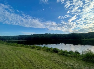 Are you looking for a get away in the mountains or a permanent on  in Pennsylvania - for sale on GolfHomes.com, golf home, golf lot