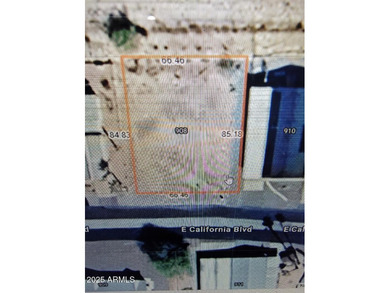 This property is a great level property at the top of the hill on 3 Parks Fairways in Arizona - for sale on GolfHomes.com, golf home, golf lot