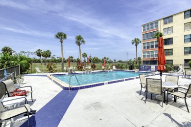 Enjoy easy living in this beautifully furnished 2-bedroom on Daytona Beach Golf Club in Florida - for sale on GolfHomes.com, golf home, golf lot