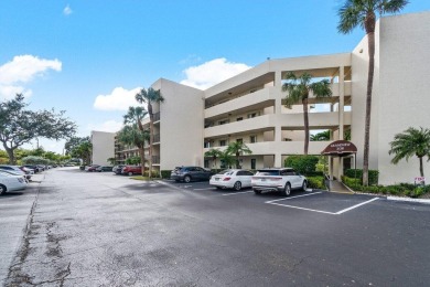 Gorgeous remodeled condo with Misses Clean living here! on Poinciana Golf Club in Florida - for sale on GolfHomes.com, golf home, golf lot