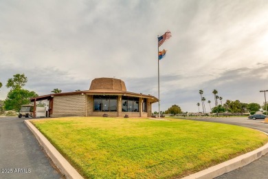 Opportunity Knocks! Excellent Location Of This 2 Bed/2 Bath on Sun City-Willow Creek / Willow Brook  in Arizona - for sale on GolfHomes.com, golf home, golf lot