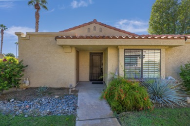 Beautiful, move-in ready 2&2 condo in the resort community of on Cathedral Canyon Golf and Tennis Club in California - for sale on GolfHomes.com, golf home, golf lot