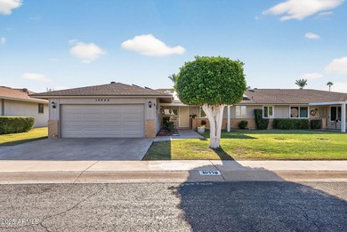 Don't miss this beautifully updated rare 3-bedroom, 2-bath on Sun City Lakes West and East in Arizona - for sale on GolfHomes.com, golf home, golf lot