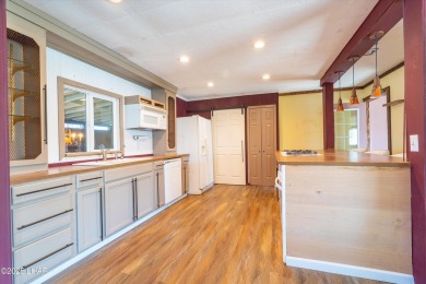 Affordable home with a view! OWNER MOTIVATED!!  Perfect on The Refuge Golf and Country Club in Arizona - for sale on GolfHomes.com, golf home, golf lot