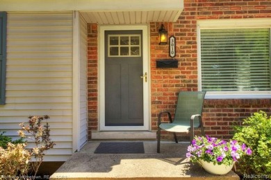 **Charming Royal Oak Bungalow - 3 Bed, 2 .5 Bath**
Welcome to on Red Run Golf Club in Michigan - for sale on GolfHomes.com, golf home, golf lot