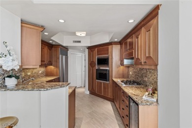 Discover exceptional value at Turnberry Place, Las Vegas. This on Las Vegas Country Club in Nevada - for sale on GolfHomes.com, golf home, golf lot