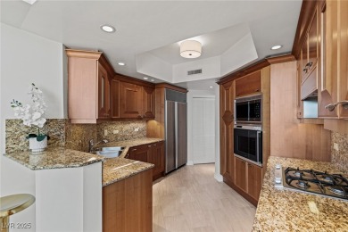 Discover exceptional value at Turnberry Place, Las Vegas. This on Las Vegas Country Club in Nevada - for sale on GolfHomes.com, golf home, golf lot