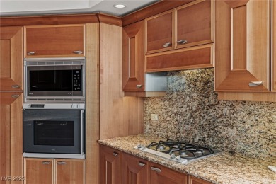 Discover exceptional value at Turnberry Place, Las Vegas. This on Las Vegas Country Club in Nevada - for sale on GolfHomes.com, golf home, golf lot