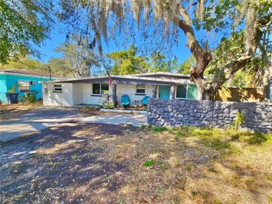 Under contract-accepting backup offers. PRICE IMPROVEMENT TO on Rogers Park Golf Course in Florida - for sale on GolfHomes.com, golf home, golf lot