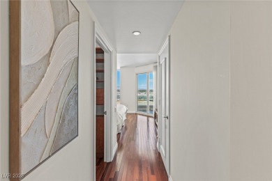 Discover exceptional value at Turnberry Place, Las Vegas. This on Las Vegas Country Club in Nevada - for sale on GolfHomes.com, golf home, golf lot