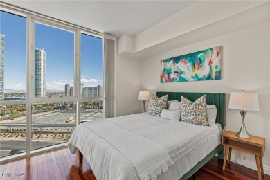 Discover exceptional value at Turnberry Place, Las Vegas. This on Las Vegas Country Club in Nevada - for sale on GolfHomes.com, golf home, golf lot