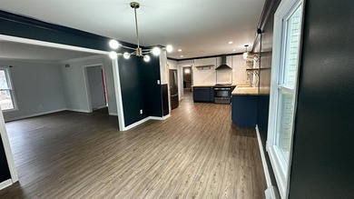 Welcome to 1910 Lakeshore Drive, located in the beautiful and on Lakeshore Country Club in Kentucky - for sale on GolfHomes.com, golf home, golf lot