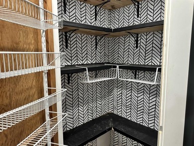 Welcome to 1910 Lakeshore Drive, located in the beautiful and on Lakeshore Country Club in Kentucky - for sale on GolfHomes.com, golf home, golf lot