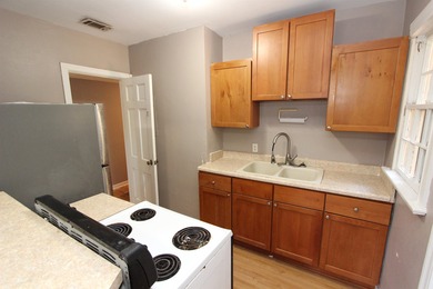 Located in a lovely neighborhood adjacent to Golf Terrace/Myers on Capital City Country Club in Florida - for sale on GolfHomes.com, golf home, golf lot