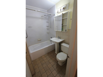 Located in a lovely neighborhood adjacent to Golf Terrace/Myers on Capital City Country Club in Florida - for sale on GolfHomes.com, golf home, golf lot