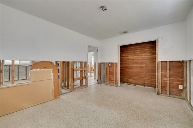 Offering endless possibilities for the next owner to create a on The Renaisssance Vinoy Golf Club in Florida - for sale on GolfHomes.com, golf home, golf lot