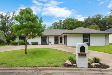 Renovated Ranch Retreat with Golf Course Views, Near Lake Waco.
 on The Lake Country Club - Lake Waco in Texas - for sale on GolfHomes.com, golf home, golf lot