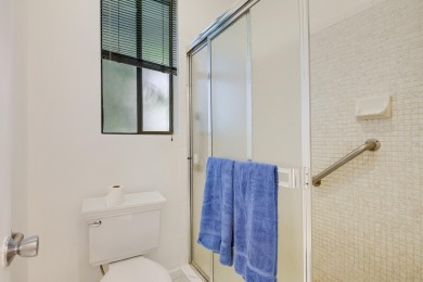 Beautifully maintained 3-bedroom townhouse in a sought-after 55+ on Fountains Golf and Country Club in Florida - for sale on GolfHomes.com, golf home, golf lot