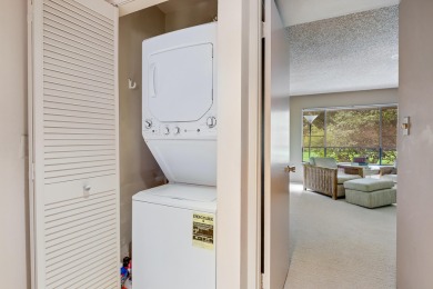 Beautifully maintained 3-bedroom townhouse in a sought-after 55+ on Fountains Golf and Country Club in Florida - for sale on GolfHomes.com, golf home, golf lot