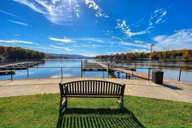 AFFORDALE EFFICIENCY CONDO! FURNISHED UNIT READY TO ENJOY! on Mariners Landing Golf and Country Club in Virginia - for sale on GolfHomes.com, golf home, golf lot