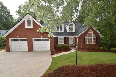 Picture-perfect location! This GORGOUS 3250+ sq ft custom-built on Fairfield Plantation Golf and Country Club in Georgia - for sale on GolfHomes.com, golf home, golf lot