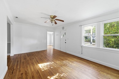 **Appraised at $194,000!** Cute, corner-lot cottage in Menlo on Capital City Country Club in Florida - for sale on GolfHomes.com, golf home, golf lot