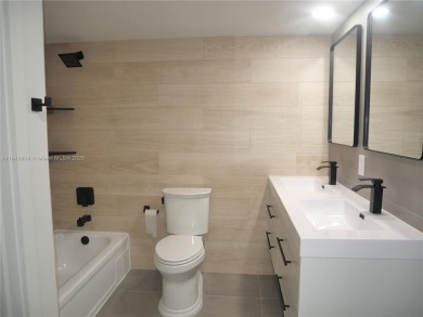 Beautifully updated 2-bedroom, 2-bath condo in the desirable on Palm-Aire Country Club and Resort - Palms in Florida - for sale on GolfHomes.com, golf home, golf lot