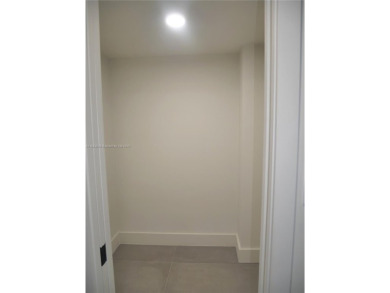 Beautifully updated 2-bedroom, 2-bath condo in the desirable on Palm-Aire Country Club and Resort - Palms in Florida - for sale on GolfHomes.com, golf home, golf lot