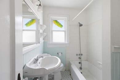 **Appraised at $194,000!** Cute, corner-lot cottage in Menlo on Capital City Country Club in Florida - for sale on GolfHomes.com, golf home, golf lot