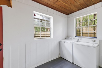 **Appraised at $194,000!** Cute, corner-lot cottage in Menlo on Capital City Country Club in Florida - for sale on GolfHomes.com, golf home, golf lot