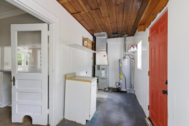 **Appraised at $194,000!** Cute, corner-lot cottage in Menlo on Capital City Country Club in Florida - for sale on GolfHomes.com, golf home, golf lot