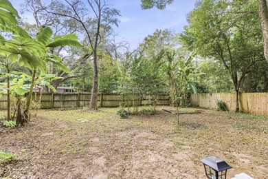 **Appraised at $194,000!** Cute, corner-lot cottage in Menlo on Capital City Country Club in Florida - for sale on GolfHomes.com, golf home, golf lot