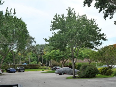 Beautifully updated 2-bedroom, 2-bath condo in the desirable on Palm-Aire Country Club and Resort - Palms in Florida - for sale on GolfHomes.com, golf home, golf lot