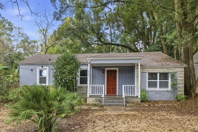 **Appraised at $194,000!** Cute, corner-lot cottage in Menlo on Capital City Country Club in Florida - for sale on GolfHomes.com, golf home, golf lot