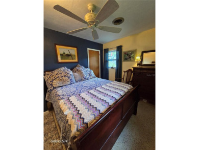 LOCATION, LOCATION, LOCATION... Welcome Home to this 3/2 on The Golf Club of Ocala in Florida - for sale on GolfHomes.com, golf home, golf lot