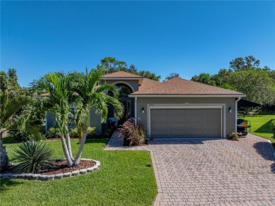 You don't want to miss out on this ready-to-move-in on Lake Ashton Golf Club in Florida - for sale on GolfHomes.com, golf home, golf lot