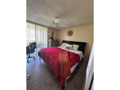 This beautifully  2-bedroom, 2-bathroom condo offers the perfect on Oaks Country Club in Florida - for sale on GolfHomes.com, golf home, golf lot