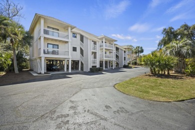 Welcome to 2063 Longbend Drive, a beautifully renovated and on The Seabrook Island Club in South Carolina - for sale on GolfHomes.com, golf home, golf lot